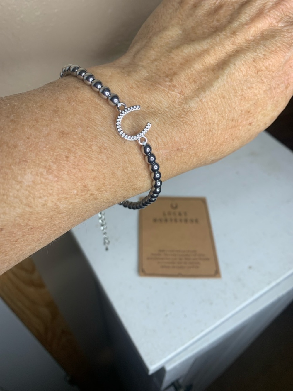 LUCKY Horseshoe Silver tone Beaded Bracelet - Picture 5 of 5